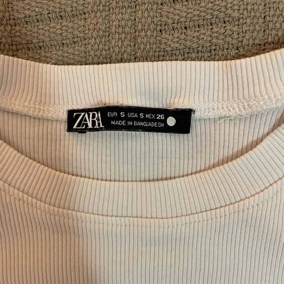 ✨3 for $25✨Zara Ribbed Tee - Picture 2 of 4